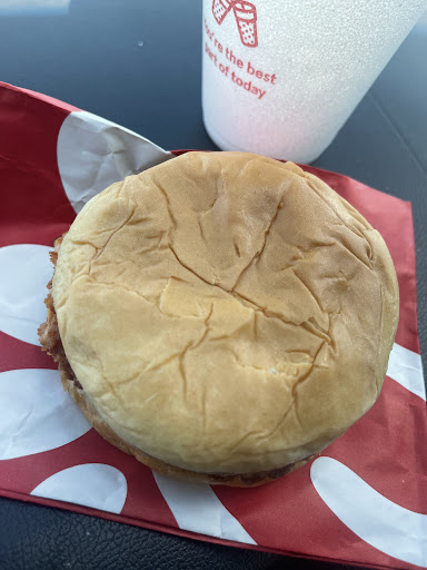 Fast Food Restaurant «Chick-fil-A», reviews and photos, 2429 W Wheatland Rd, Dallas, TX 75237, USA