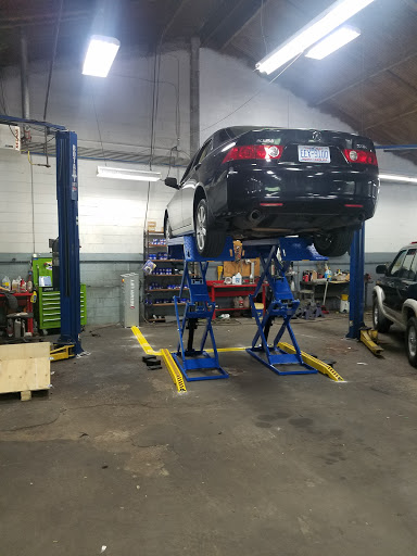 Auto Repair Shop «Creech Import Repair, Inc.», reviews and photos, 1818 St Albans Dr #106, Raleigh, NC 27609, USA