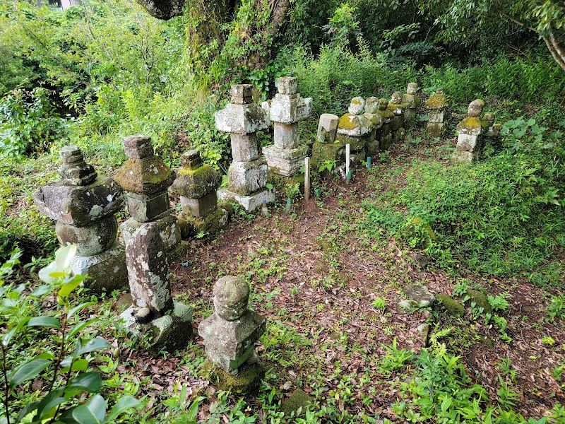 菱刈氏歴代の墓