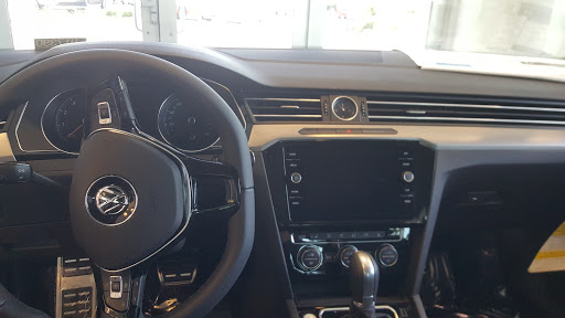 Elk Grove Volkswagen image