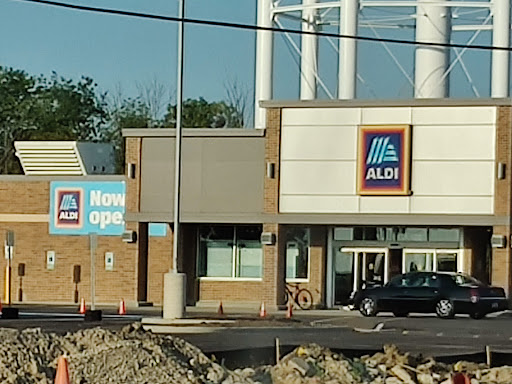 ALDI, 6404 75th St, Kenosha, WI 53142, USA, 