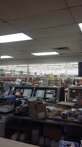 Grocery Store «Country Mart», reviews and photos, 1000 Hall St, Coffeyville, KS 67337, USA