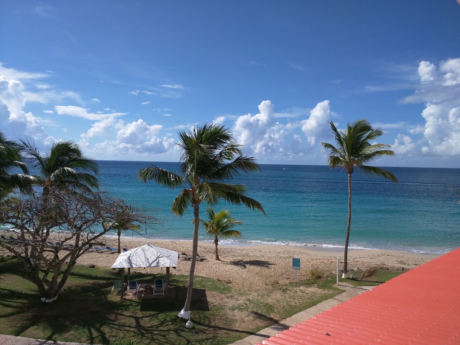 Photo of Limetree beach and the settlement