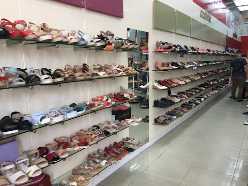 Tiendas para comprar zapatos castellanos Guayaquil