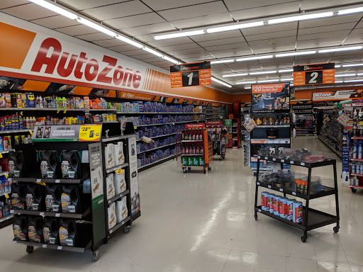 Auto Parts Store «AutoZone», reviews and photos, 125 E Roosevelt Rd, Lombard, IL 60148, USA