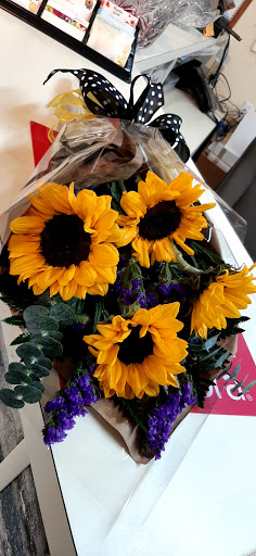 Florist «The Flower Box», reviews and photos, 910 Martin Luther King St, Georgetown, TX 78626, USA