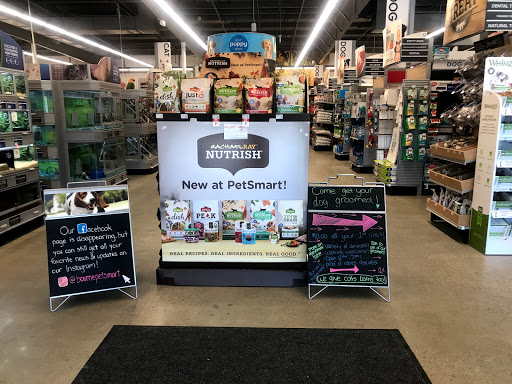 Pet Supply Store «PetSmart», reviews and photos, 2 Bourne Bridge Approach #2, Bourne, MA 02532, USA