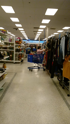 Clothing Store «Ross Dress for Less», reviews and photos, 7884 Van Nuys Blvd, Van Nuys, CA 91402, USA