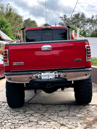 Car Repair and Maintenance «Julians Auto Showcase Service Center», reviews and photos, 6717 US-19, New Port Richey, FL 34652, USA