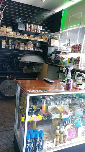 Tobacco Shop «i-nhale Smoke Shop Veteran Owned», reviews and photos, 1055 Redondo Ave, Long Beach, CA 90804, USA