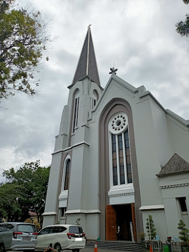 Gereja Katedral Santo Petrus Bandung