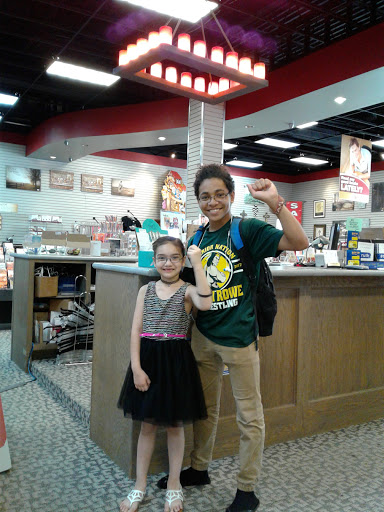 Christian Book Store «Viva Life Christian Gift Shop», reviews and photos, 6601 N 10th St, McAllen, TX 78504, USA