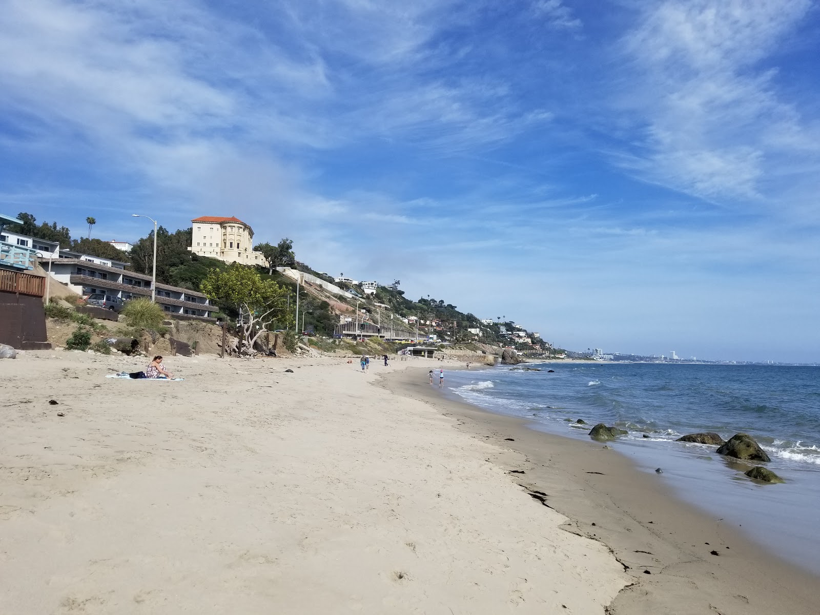 Foto von Ratner Beach mit beiger sand Oberfläche