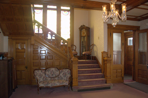 Funeral Home «Dicken Funeral Home-Cremation», reviews and photos, 323 Middle Ave, Elyria, OH 44035, USA