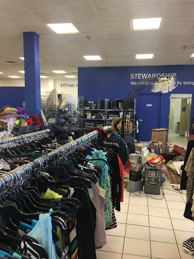 Thrift Store «Goodwill Industries Store & Donation Center», reviews and photos, 561 NJ-23, Pompton Plains, NJ 07444, USA