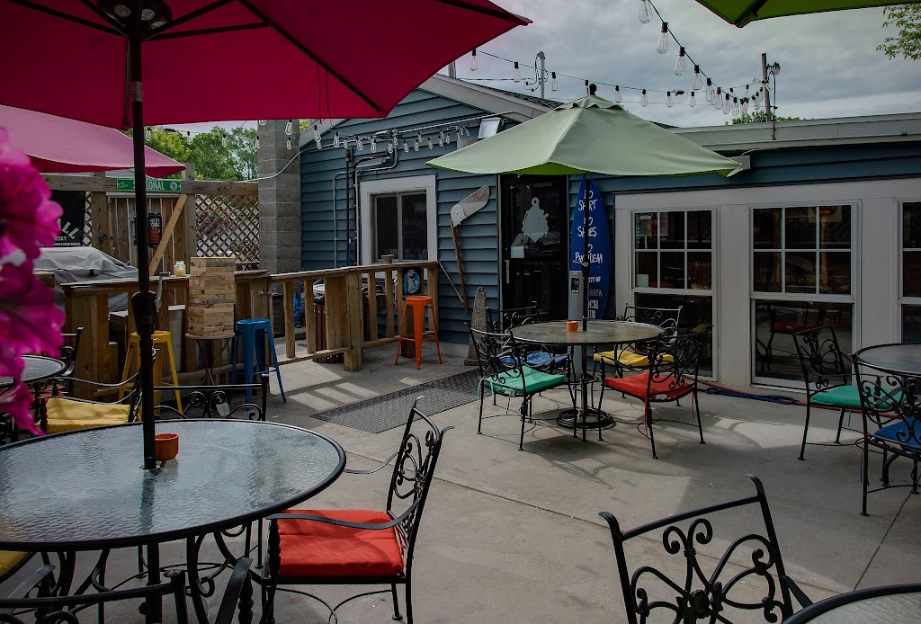 River Rats Bar & Grill 54603