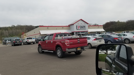 Home Improvement Store «Tractor Supply Co.», reviews and photos, 706 NY-13, Cortland, NY 13045, USA