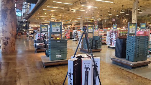 Sporting Goods Store «Bass Pro Shops», reviews and photos, 10000 Bass Pro Blvd, Rossford, OH 43460, USA