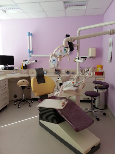 St.Owen Dental Studio - Dentist
