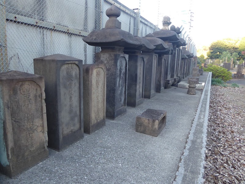 熊本藩家老米田家墓所