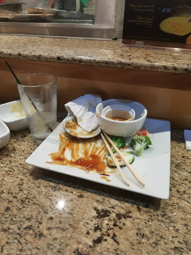 Shopping Mall «The Promenade at Howard Hughes Center», reviews and photos, 6081 Center Dr, Los Angeles, CA 90045, USA