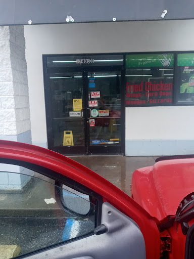 Grocery Store «Lee Hall Food Store», reviews and photos, 17405 Warwick Blvd, Newport News, VA 23603, USA