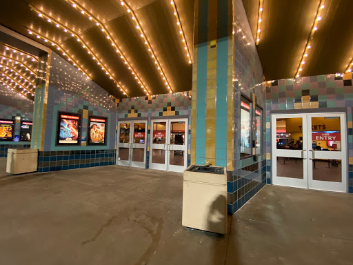 Movie Theater «AMC Framingham 16 with Dine-in Theatres», reviews and photos, 22 Flutie Pass, Framingham, MA 01701, USA