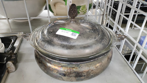 Non-Profit Organization «Goodwill - Canoga Park», reviews and photos, 7107 Owensmouth Ave, Canoga Park, CA 91303, USA