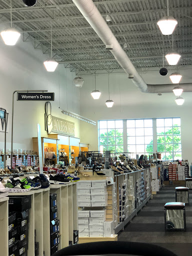 Shoe Store «DSW Designer Shoe Warehouse», reviews and photos, 801 W 15th St, Plano, TX 75075, USA
