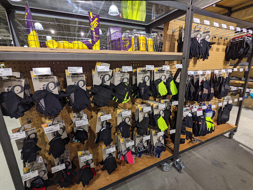 Camping Store «REI», reviews and photos, 2450 Charleston Rd, Mountain View, CA 94043, USA