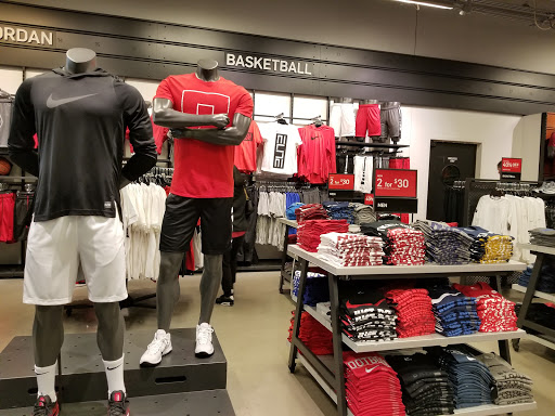 Sporting Goods Store «Nike Factory Store», reviews and photos, 810 Bergen Town Center #37, Paramus, NJ 07652, USA
