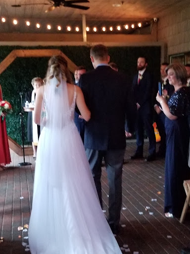 Wedding Venue «Timberlodge at Arrowhead Golf Club», reviews and photos, 12292 Clarence Center Rd, Akron, NY 14001, USA