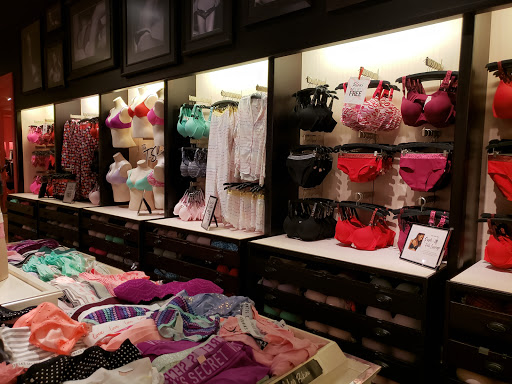 Victoria's Secret & PINK