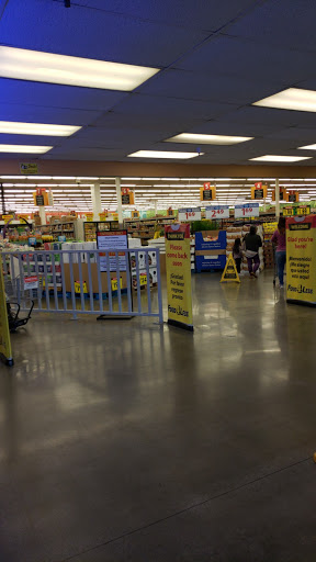 Grocery Store «Food 4 Less», reviews and photos, 2090 S Garey Ave, Pomona, CA 91766, USA