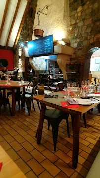 Atmosphère du Restaurant Le Grill de Solaize à Sérézin-du-Rhône - n°18