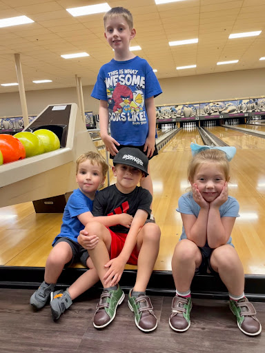 Bowling Alley «Poplar Creek Bowl», reviews and photos, 2354 W Higgins Rd, Hoffman Estates, IL 60169, USA