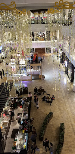 Shopping Mall «Scottsdale Waterfront», reviews and photos, 7135 E Camelback Rd #165, Scottsdale, AZ 85251, USA