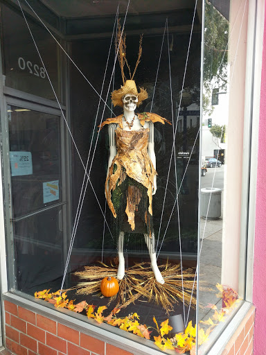 Thrift Store «Out of the Closet West Hollywood», reviews and photos, 8224 California Route 2, West Hollywood, CA 90046, USA