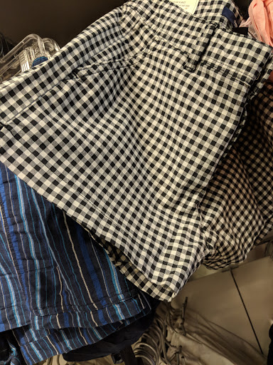 Clothing Store «Gap Outlet», reviews and photos, 411 Washington St, Boston, MA 02110, USA