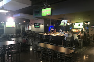 Ref's Sports Bar & Grill