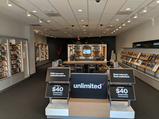 Cell Phone Store «Verizon», reviews and photos, 2290 Bridgepointe Pkwy, San Mateo, CA 94404, USA