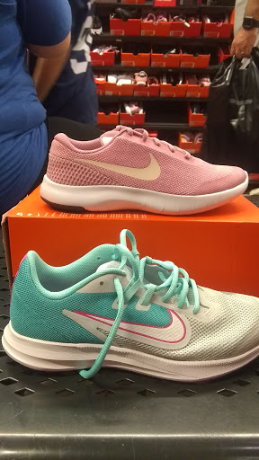 Clothing Store «Nike Factory Store», reviews and photos, 651 Kapkowski Rd #150, Elizabeth, NJ 07201, USA