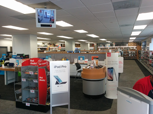 Office Supply Store «Staples», reviews and photos, 1250 H St NW #100, Washington, DC 20005, USA