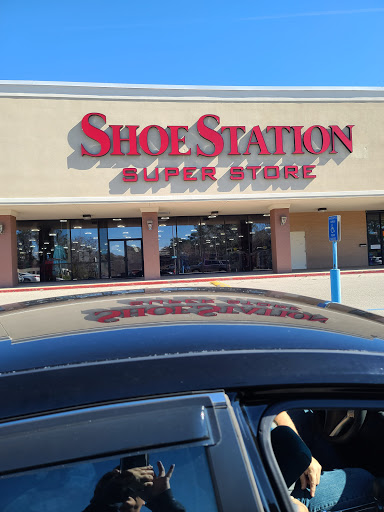 Shoe Store «Shoe Station», reviews and photos, 741 C Hilcrest Road, Mobile, AL 36695, USA