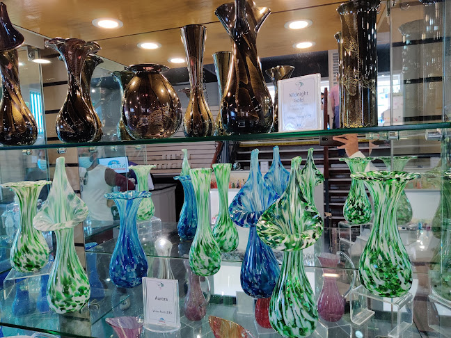 Alum Bay Glass Shop - Shop