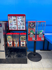 Washateria / Laundromat - Photo 9 - Car repair in Houston, TX, Pasadena