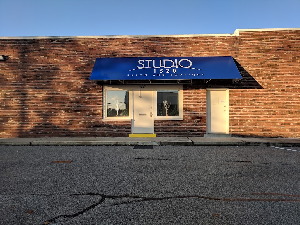 Studio 1520 Hair & Nail Salon 40601