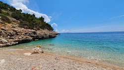 Lucisca bay beach'in fotoğrafı çok temiz temizlik seviyesi ile