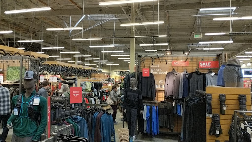 Camping Store «REI», reviews and photos, 1119 Industrial Rd #1b, San Carlos, CA 94070, USA