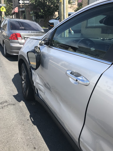 Auto Body Shop «Central Auto Body Collision», reviews and photos, 422 Saw Mill River Rd, Yonkers, NY 10701, USA